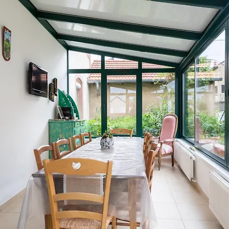 4-bedroom Alsace Retreat, Cleaning Included *